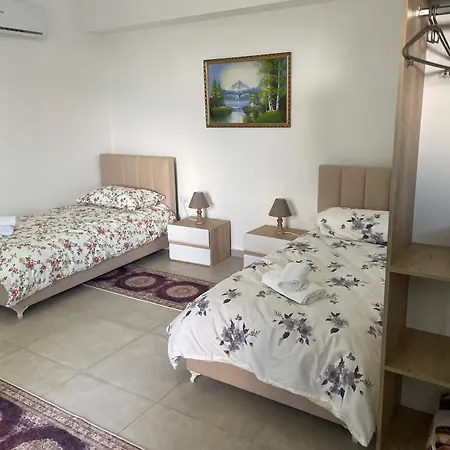 Erzeni Hotel *
