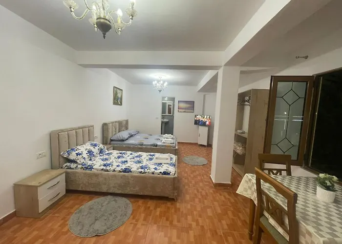Hotel Erzeni