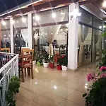 酒店 Erzeni *