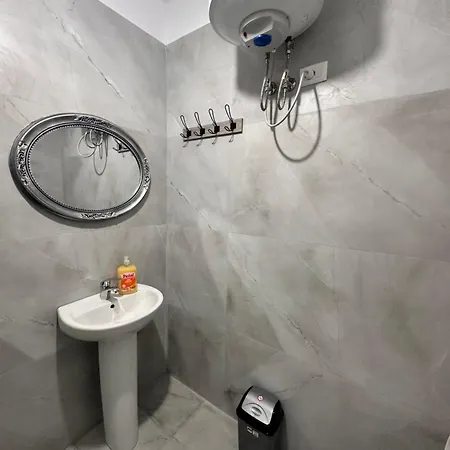 Banaj * Tirana