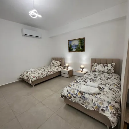 Banaj Hotel