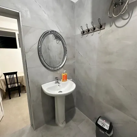 Banaj Hotel