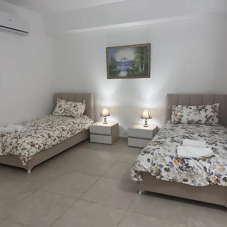 Hotel Banaj *