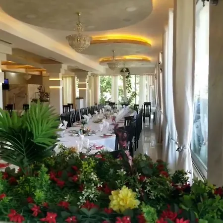 Hotel Banaj *